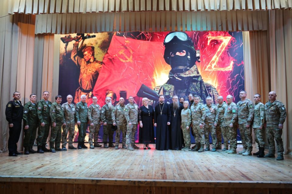 Галина Огнёва: Сегодня приняла участие в особенном концерте – встрече поколений защитников Отечества