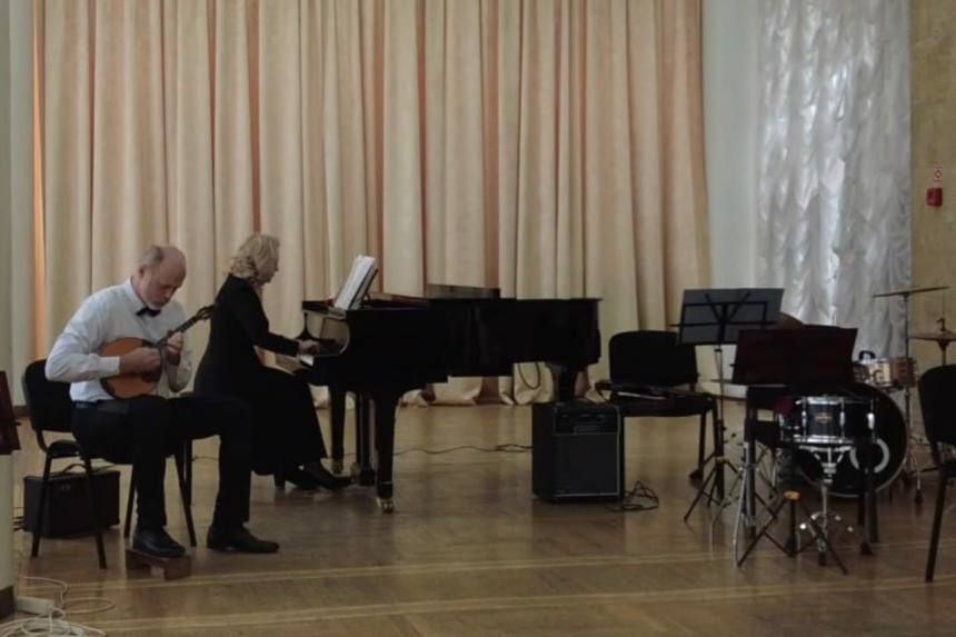 Александр Юрьев: Поздравляю преподавателей Евпаторийской детской школы искусств, завоевавших диплом первой степени на Всекрымском конкурсе исполнительского мастерства среди преподавателей и концертмейстеров детских школ... Александр Юрьев: Поздравляю преподавателей Евпаторийской детской школы искусств, завоевавших диплом первой степени на Всекрымском конкурсе исполнительского мастерства среди преподавателей и концертмейстеров детских школ...