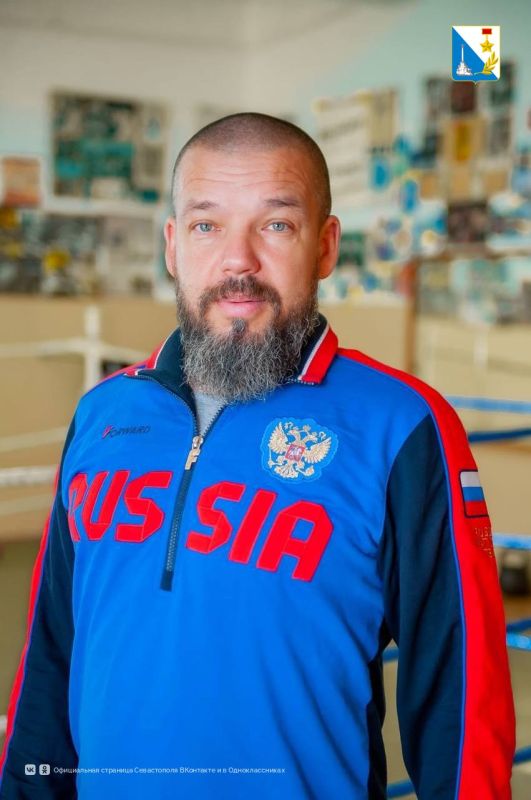 Севастопольская спортсменка Елена Гапешина и её тренер Руслан Давиденко получили почётные спортивные звания Севастопольская спортсменка Елена Гапешина и её тренер Руслан Давиденко получили почётные спортивные звания