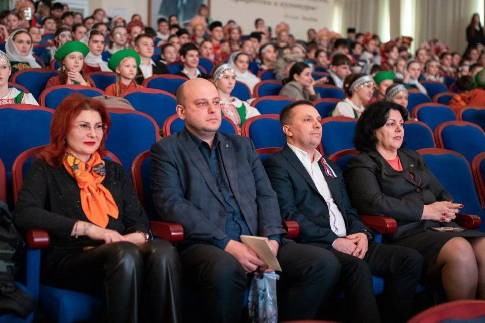 6 февраля Симферопольский экономический лицей на базе Крымского инженерно-педагогического университета имени Февзи Якубова провёл фестиваль единства народов России