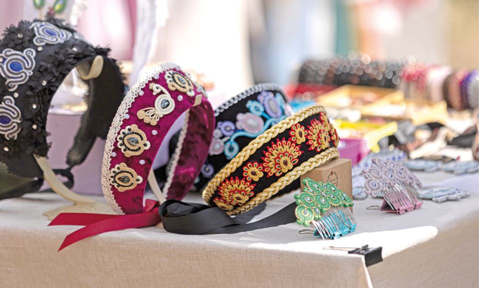 Кокошник как символ возрождения: как русский стиль стал трендом в одежде, дизайне и даже на вечеринках