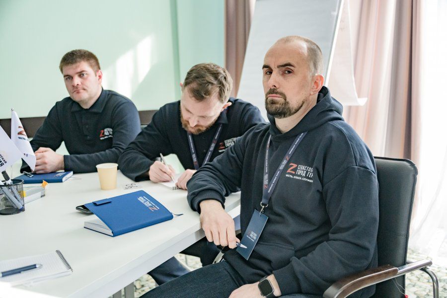 В Севастополе проходит очный модуль образовательной программы «Севастополь – город героев» В Севастополе проходит очный модуль образовательной программы «Севастополь – город героев»