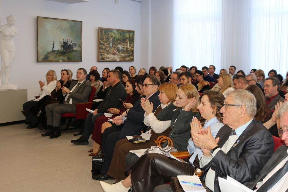 ������ �������: � 2025 ���� ������ ����� �������� ���������� ���� ������ 4,2 ���� ������, � �������� ��������� 100%