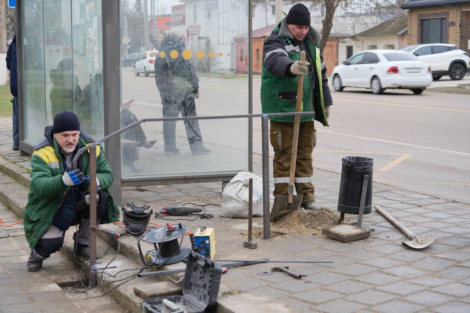 На у. Пирогова восстанавливают плитку На у. Пирогова восстанавливают плитку