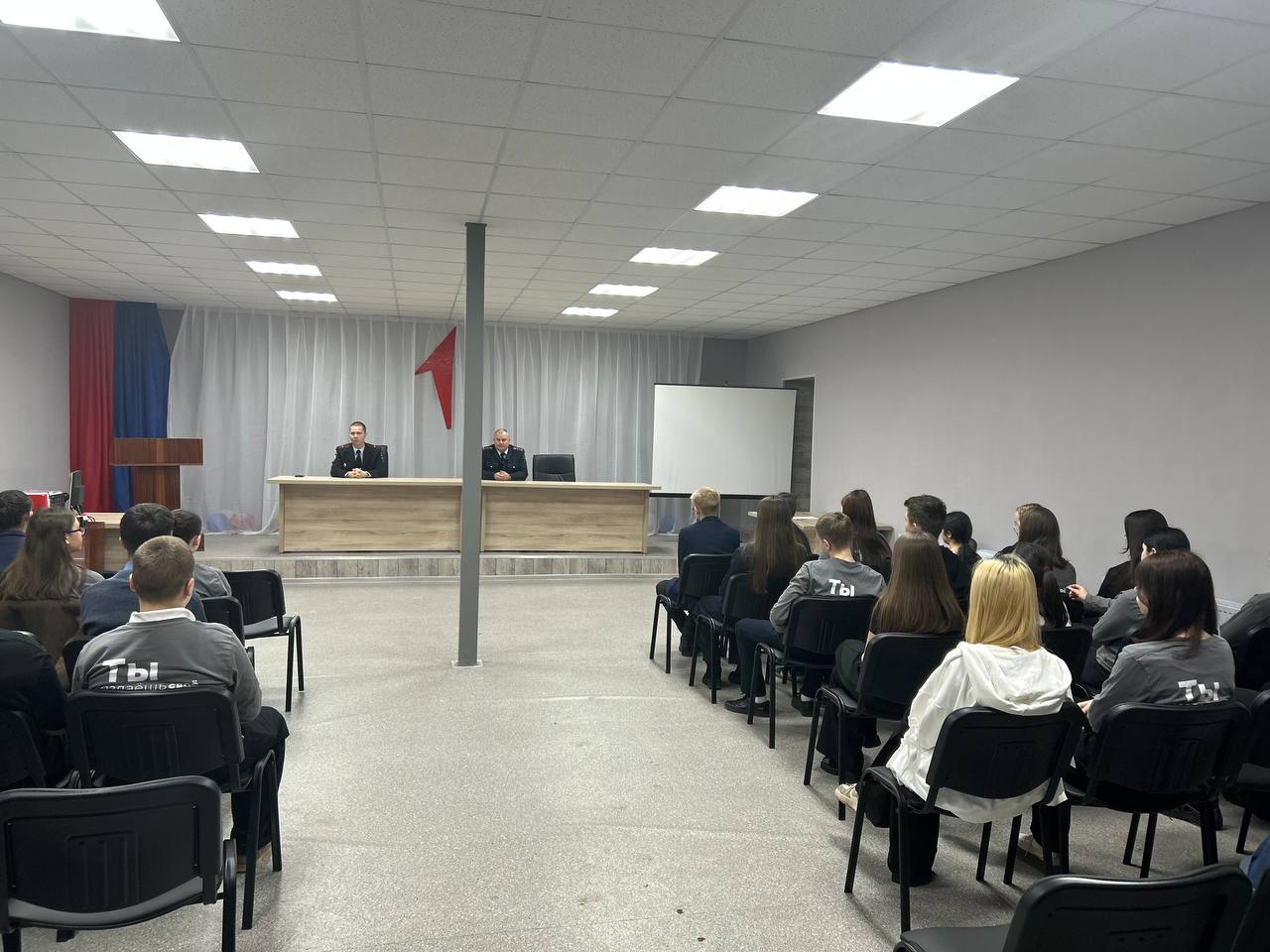 В Первомайском районе состоялось семинар-совещании с Президентами и Министрами безопасности ученического самоуправления