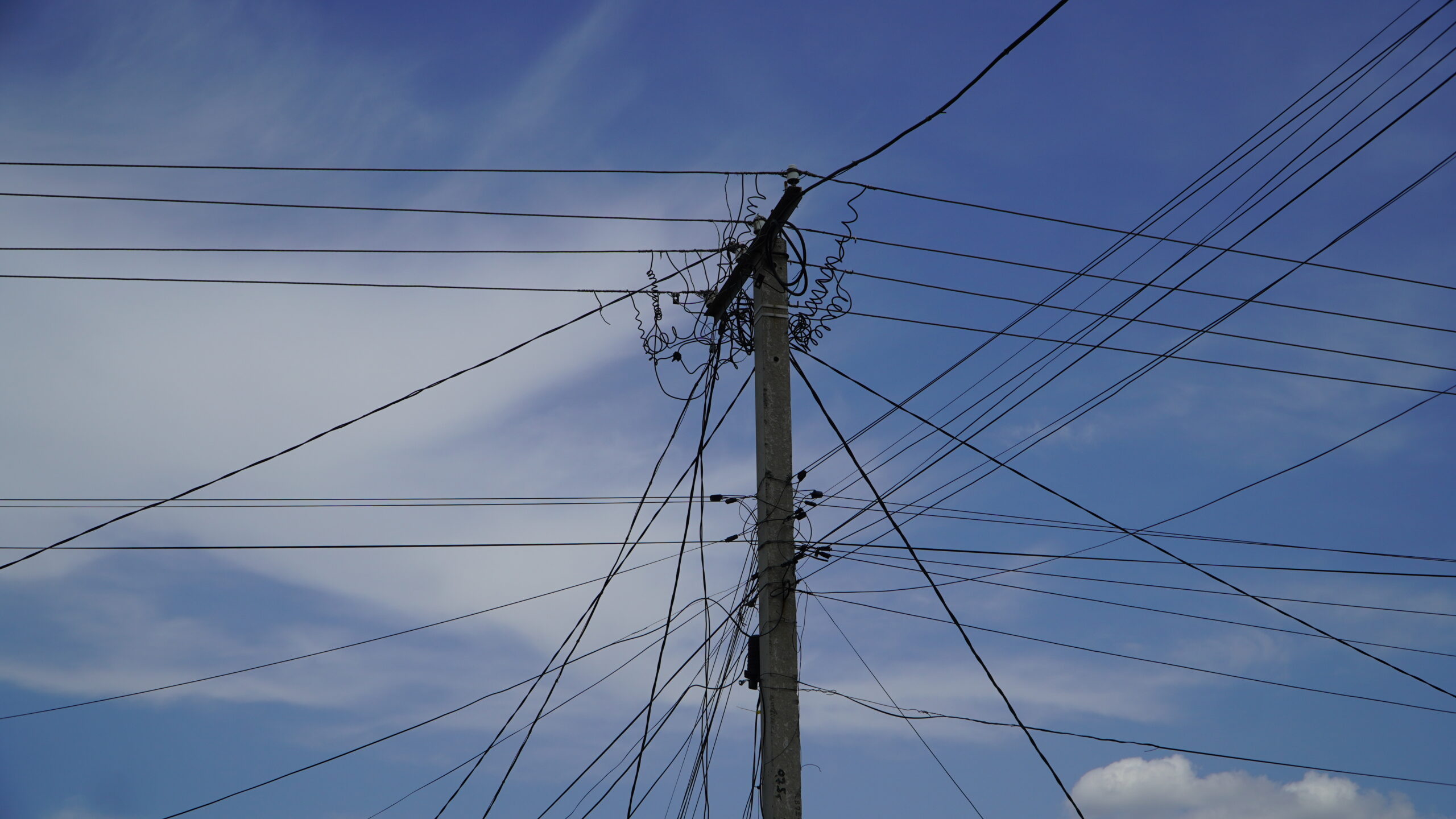 Пять посёлков под Ялтой останутся без света ночью 16 февраля