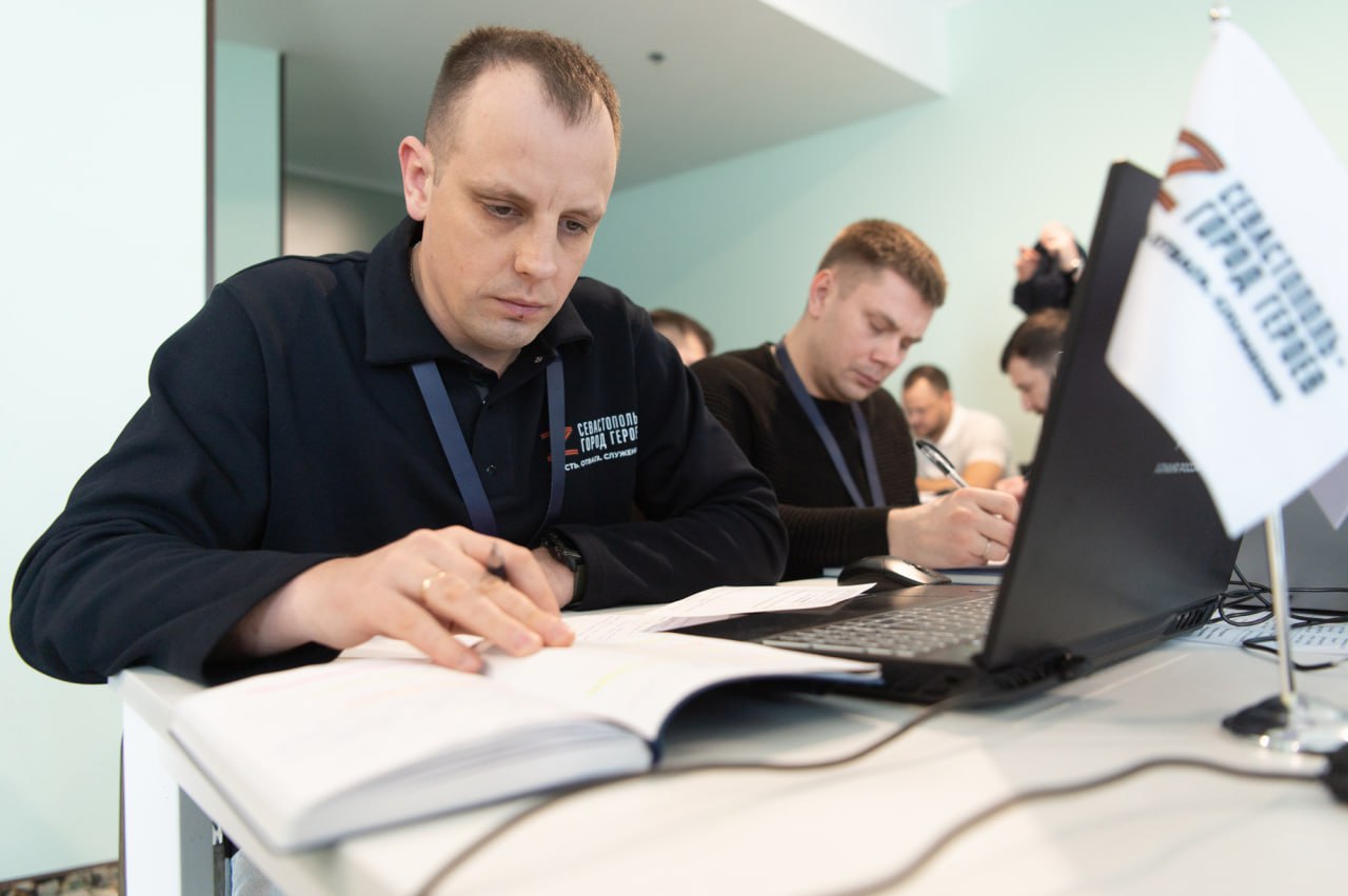 Михаил Развожаев: Завершился второй очный модуль обучения участников программы «Севастополь — город героев»