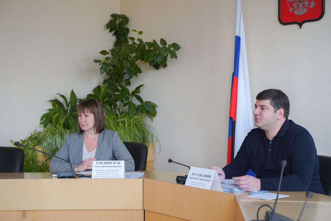 По поручению Главы Республики Крым в Минпромторге Крыма состоялась рабочая встреча с молодыми учеными региона