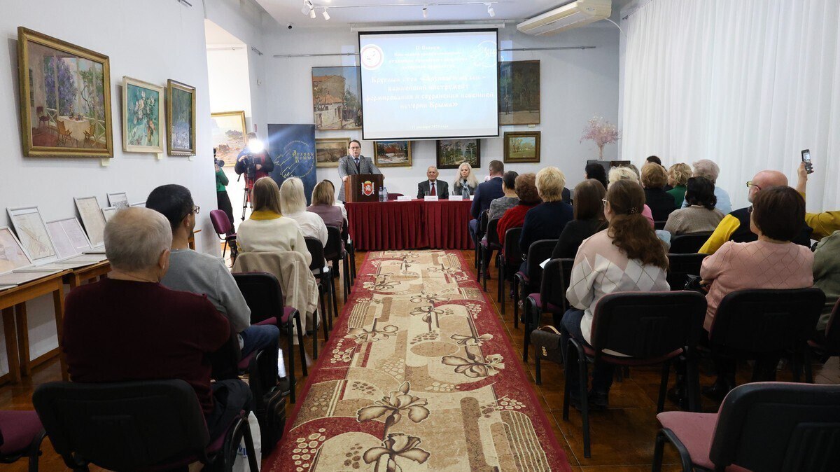 Евпаторийский музей достойно отмечает свое 105-летие Евпаторийский музей достойно отмечает свое 105-летие