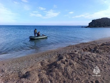 В Азовском море продолжаются поиски двух пропавших рыбаков