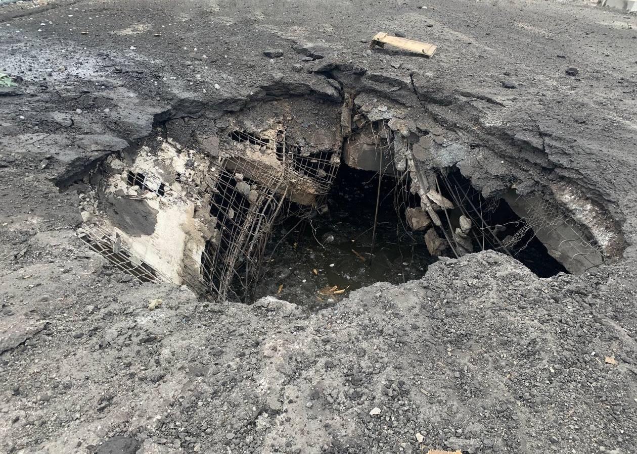 Украинские войска сбросили два бомбы в Запорожской области на ведущую в Крым дорогу