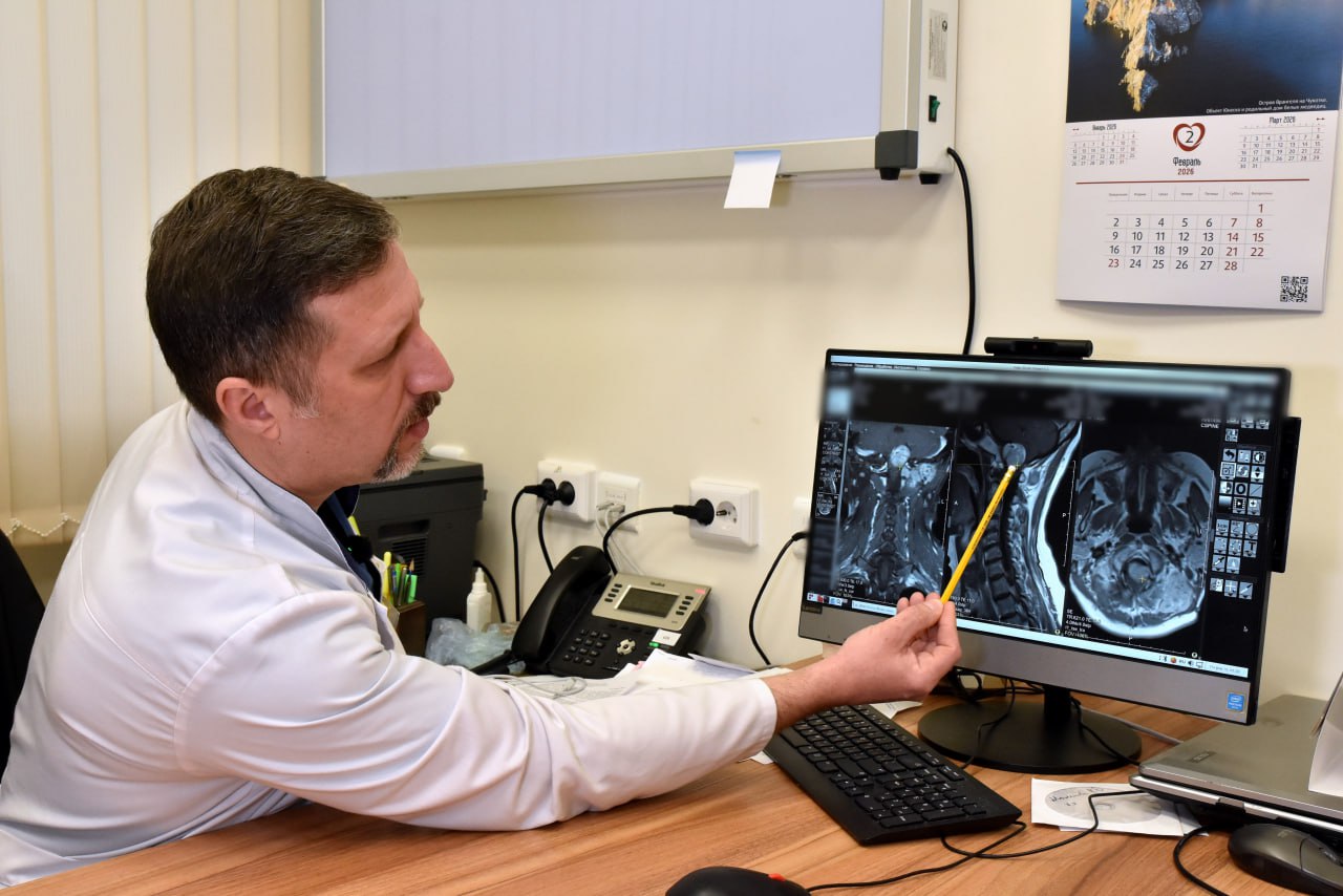 Крымские нейрохирурги провели уникальную операцию по удалению труднодоступной опухоли Крымские нейрохирурги провели уникальную операцию по удалению труднодоступной опухоли