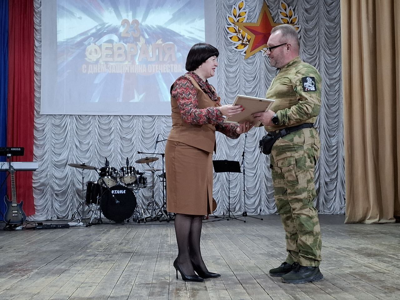 В РДК состоялся праздничный концерт «Мужчинам всех поколений посвящается», приуроченный ко Дню защитника Отечества. В РДК состоялся праздничный концерт «Мужчинам всех поколений посвящается», приуроченный ко Дню защитника Отечества.