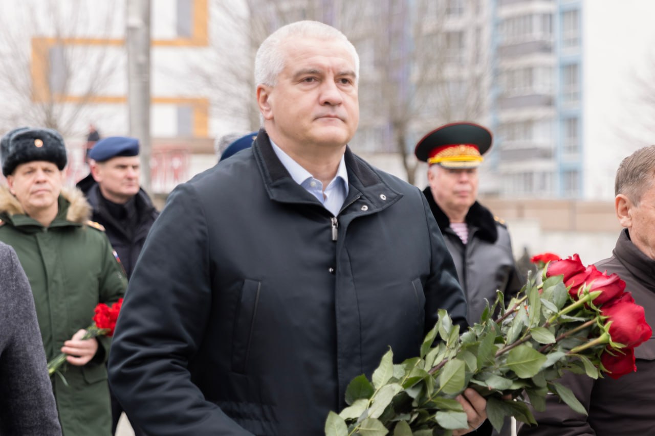 Сергей Аксёнов: Крымчане – мужественные, стойкие и храбрые люди, настоящие граждане и патриоты родной страны Сергей Аксёнов: Крымчане – мужественные, стойкие и храбрые люди, настоящие граждане и патриоты родной страны