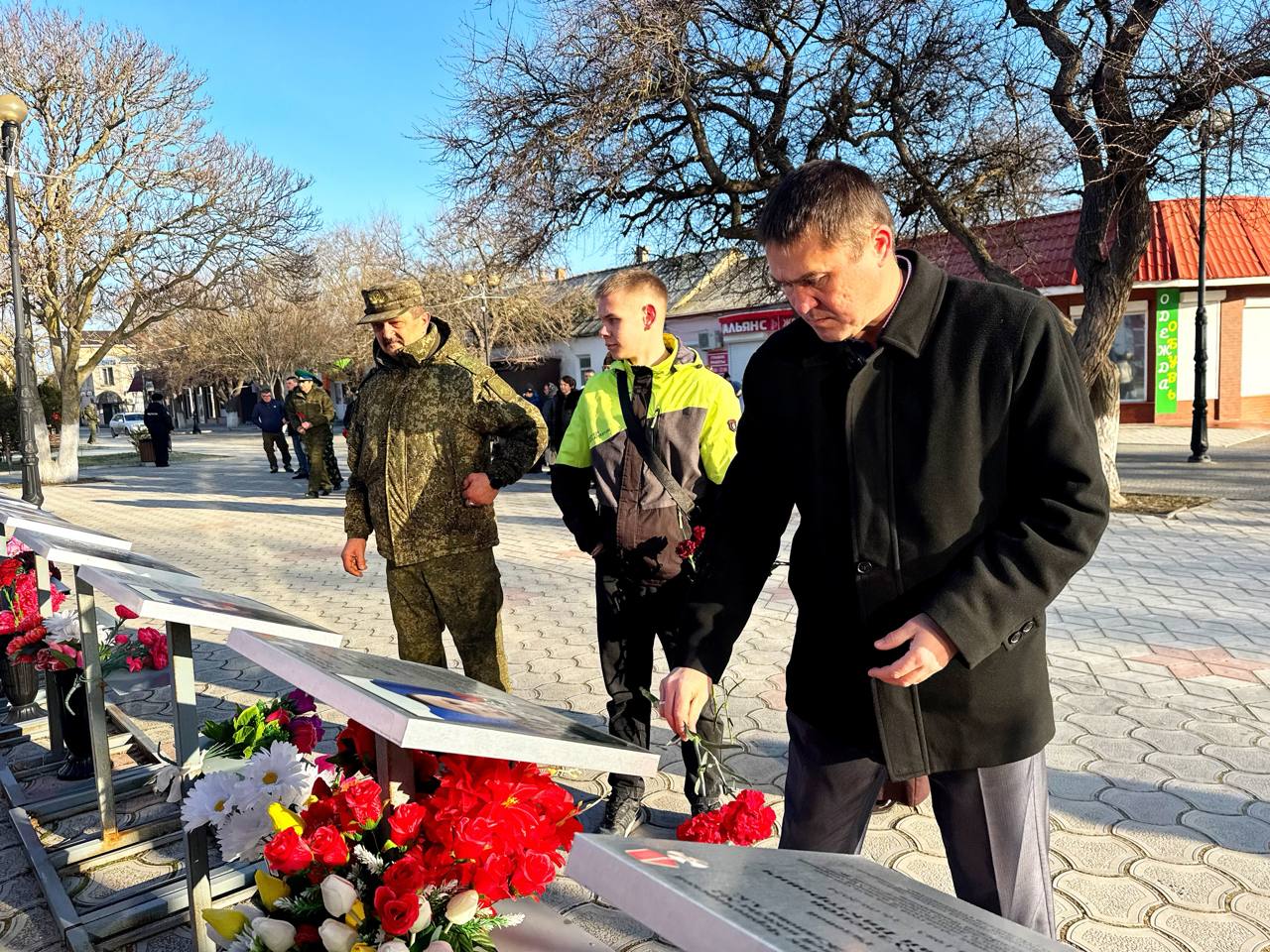 Александр Дудинов: Утро 23 февраля в Черноморском районе началось с минуты тишины Александр Дудинов: Утро 23 февраля в Черноморском районе началось с минуты тишины