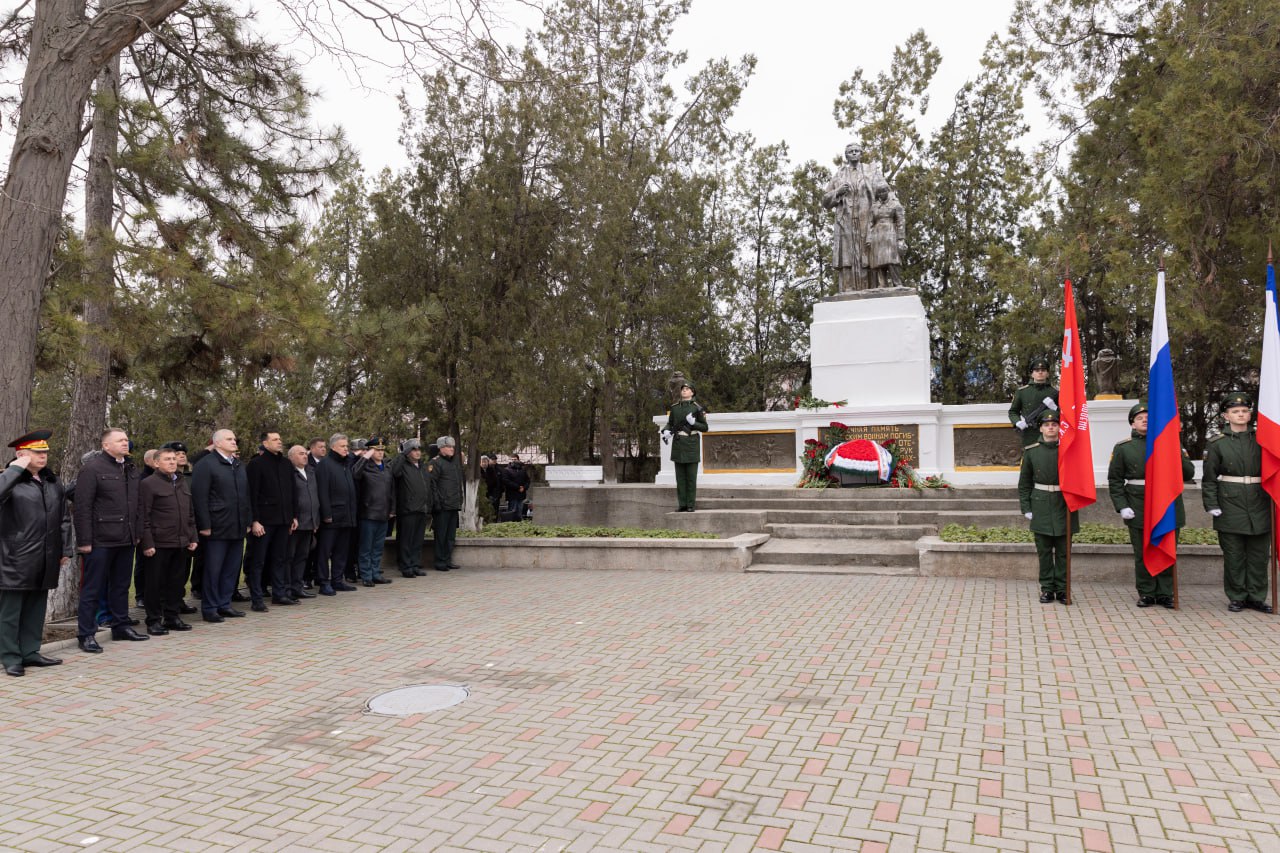 Сергей Аксёнов: Крымчане – мужественные, стойкие и храбрые люди, настоящие граждане и патриоты родной страны Сергей Аксёнов: Крымчане – мужественные, стойкие и храбрые люди, настоящие граждане и патриоты родной страны