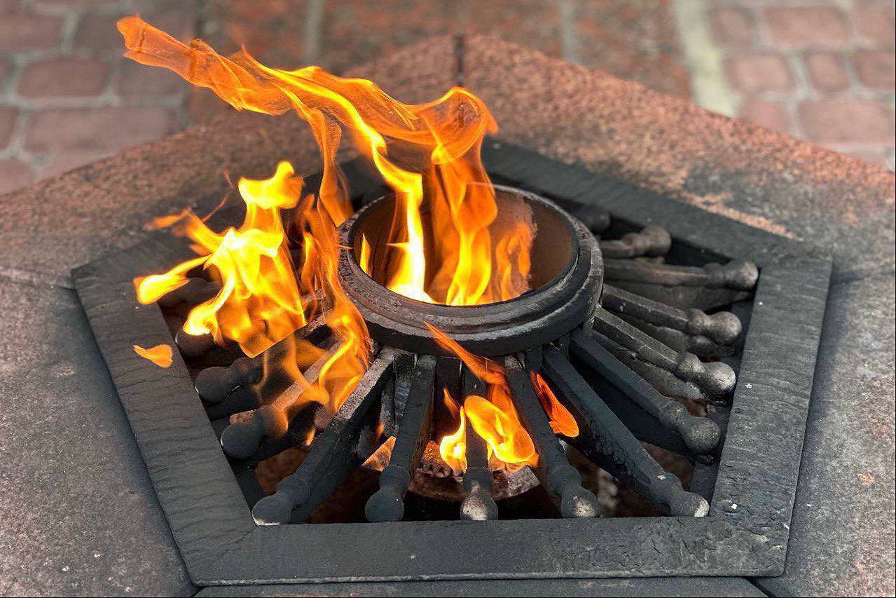 Владимир Немцев: Сегодняшний день начали с возложения венка и цветов к Мемориалу героической обороны Севастополя 1941–1942 годов вместе с Губернатором Михаилом Развожаевым, сенаторами Совета Федерации РФ Ларисой Мельник и... Владимир Немцев: Сегодняшний день начали с возложения венка и цветов к Мемориалу героической обороны Севастополя 1941–1942 годов вместе с Губернатором Михаилом Развожаевым, сенаторами Совета Федерации РФ Ларисой Мельник и...