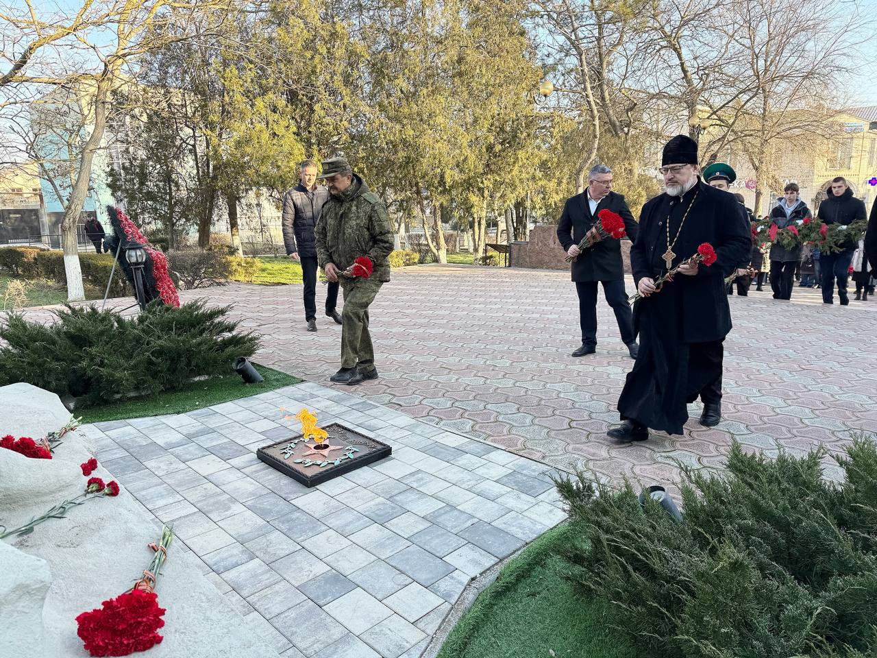 Александр Дудинов: Утро 23 февраля в Черноморском районе началось с минуты тишины Александр Дудинов: Утро 23 февраля в Черноморском районе началось с минуты тишины