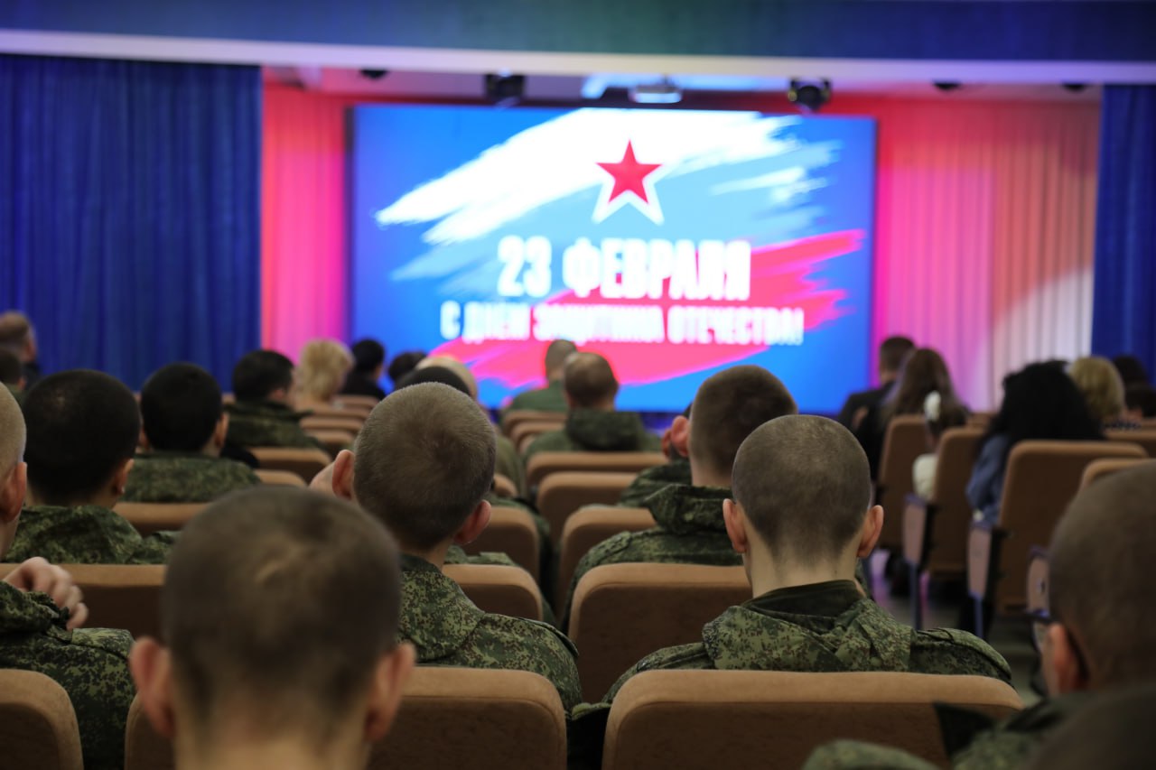 Галина Огнёва: В продолжение праздничных мероприятий, посвященных Дню защитника Отечества, в Партенитском Доме культуры состоялся концерт Галина Огнёва: В продолжение праздничных мероприятий, посвященных Дню защитника Отечества, в Партенитском Доме культуры состоялся концерт