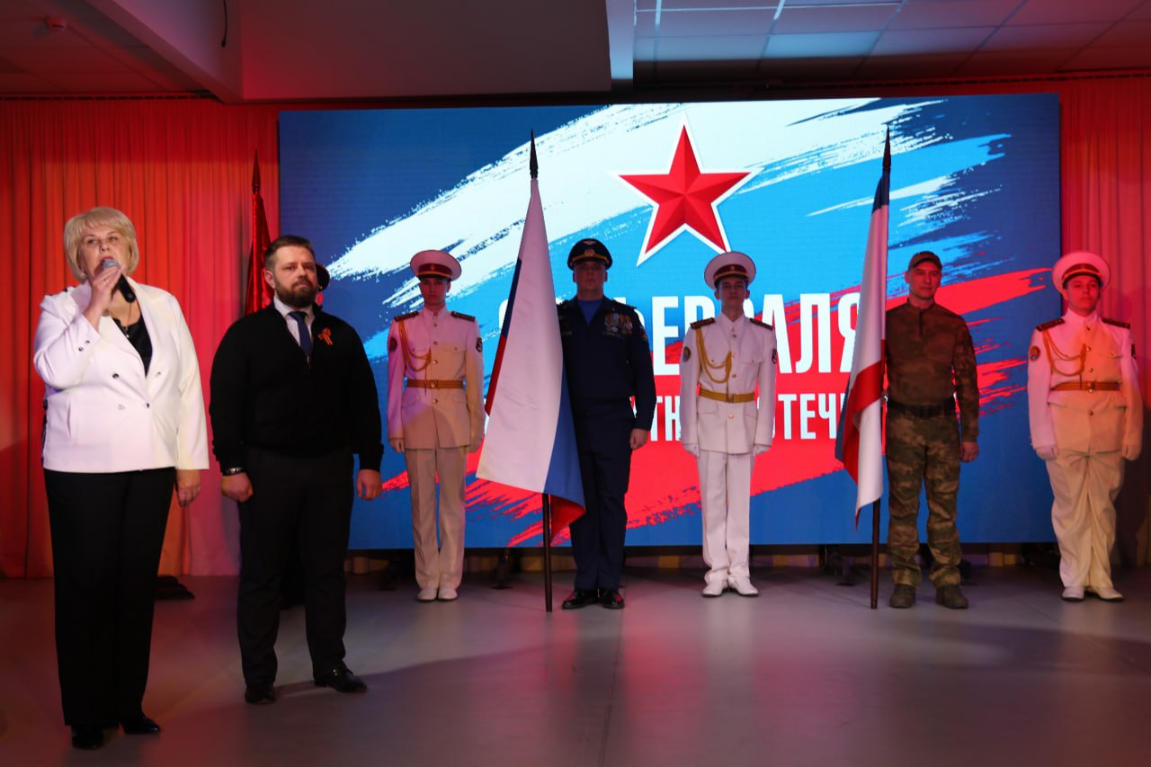 Галина Огнёва: В продолжение праздничных мероприятий, посвященных Дню защитника Отечества, в Партенитском Доме культуры состоялся концерт Галина Огнёва: В продолжение праздничных мероприятий, посвященных Дню защитника Отечества, в Партенитском Доме культуры состоялся концерт