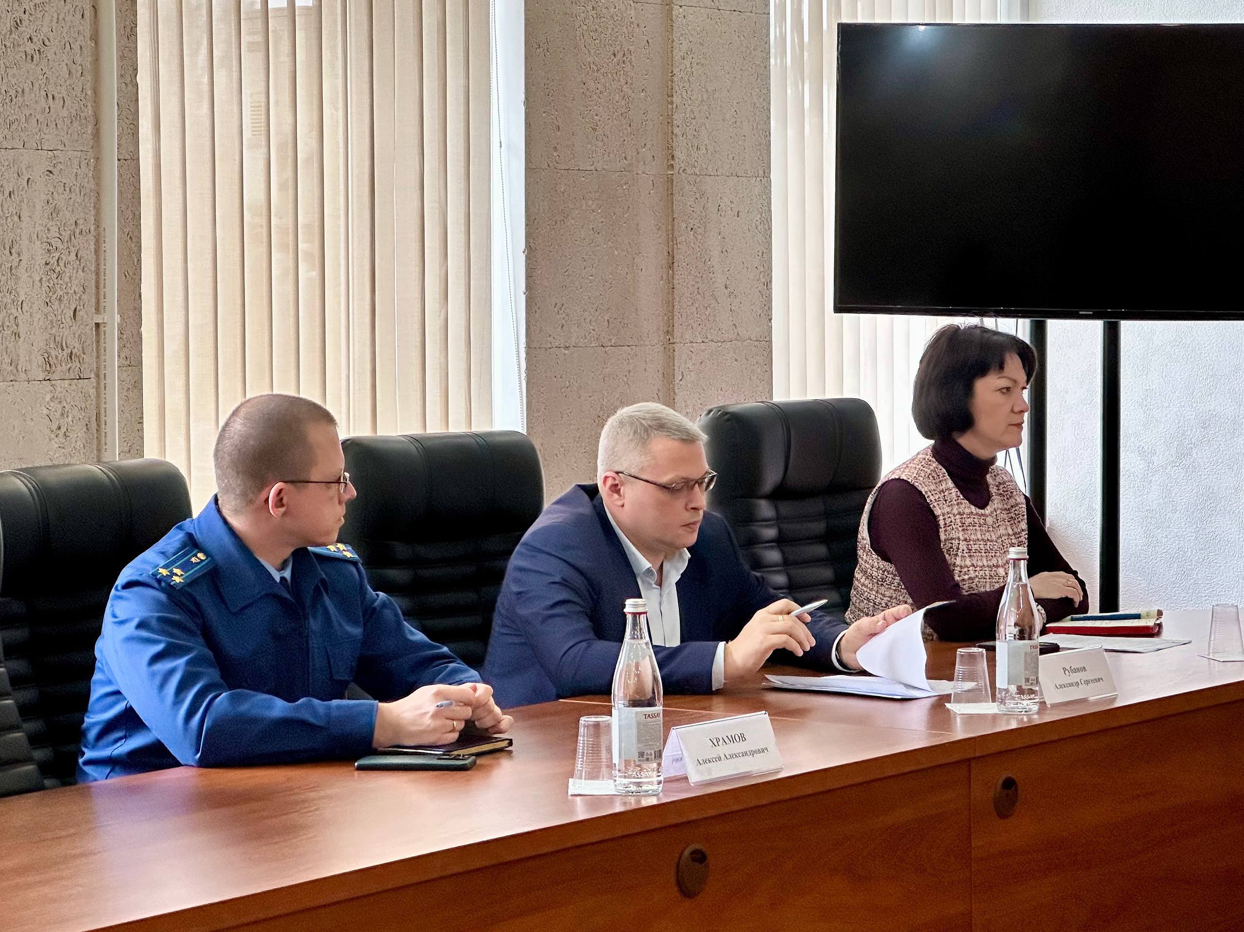 Владимир Немцев: Сегодня в Законодательном Собрании принял участие в расширенном заседании комитета по градостроительству Владимир Немцев: Сегодня в Законодательном Собрании принял участие в расширенном заседании комитета по градостроительству