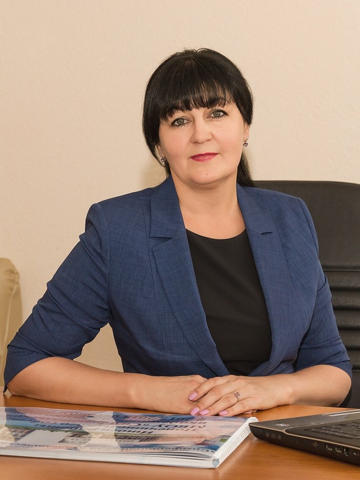 Александр Харламов: Сегодня свой день рождения отмечает Министр образования, науки и молодежи Республики Крым Лаврик Валентина Васильевна