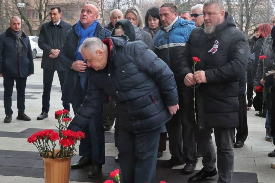 � ������������ ����� �� ������ ��������� ����� ��������� ����� � ����� ��� ����������