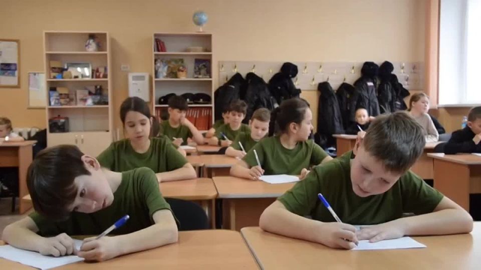 В Симферополе стартовал муниципальный этап военно-спортивной игры «Зарница-2.0»