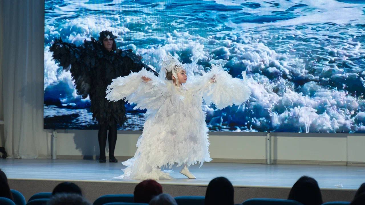 Михаил Развожаев: В Севастополе прошел конкурс-дефиле «ЭКОмода» среди семей воспитанников детских садов Михаил Развожаев: В Севастополе прошел конкурс-дефиле «ЭКОмода» среди семей воспитанников детских садов