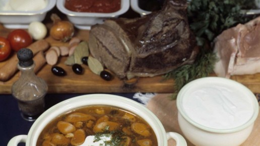 "Голодный год" и сокращение меню: что ожидает рестораны и кафе Крыма