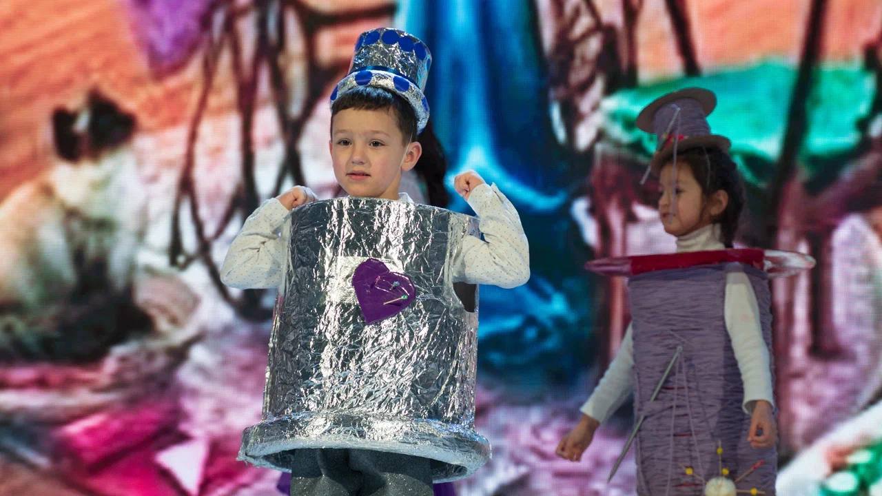 Михаил Развожаев: В Севастополе прошел конкурс-дефиле «ЭКОмода» среди семей воспитанников детских садов Михаил Развожаев: В Севастополе прошел конкурс-дефиле «ЭКОмода» среди семей воспитанников детских садов