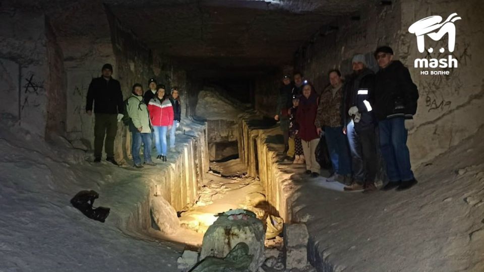 Волонтёры убрали мусор в Старокарантинских каменоломнях в Керчи