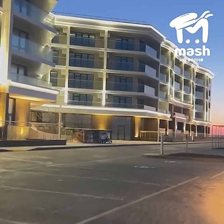 Видели ЖК Garden в севастопольском парке Победы? Так вот, это ОФИС