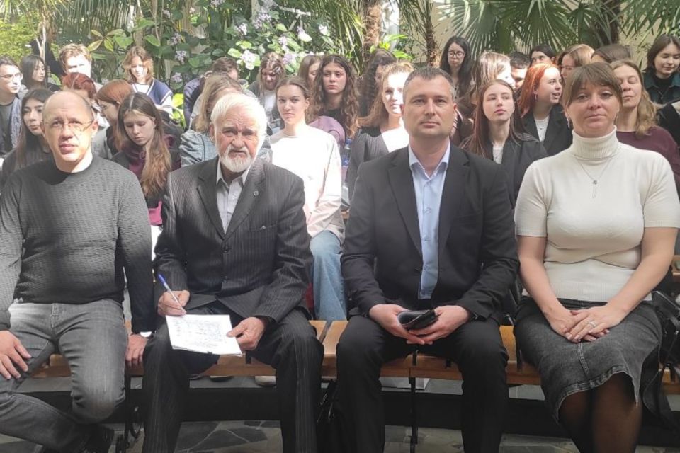 ������ ��������� ������������� ������ ��� �������� �����