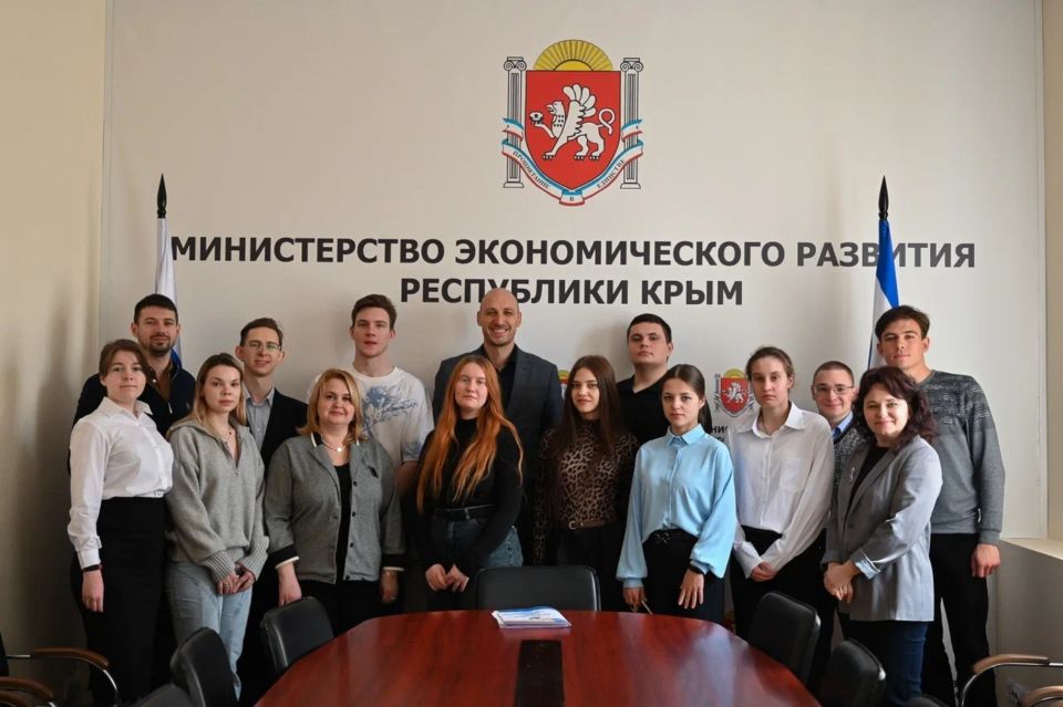 Роман Хитущенко встретился со студентами Крымского федерального университета