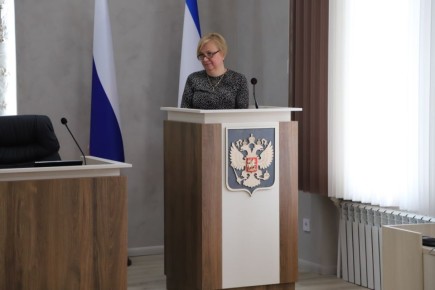 Анжелика Ястребова: О работе по легализации труда и выплате заработной платы не ниже МРОТ доложила начальник управления экономики и сельского хозяйства Екатерина Гридасова