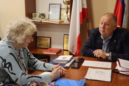 Заместитель главы администрации Сакского района Игорь Никуленков провел еженедельный прием граждан