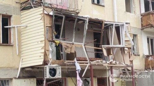 Пострадавшие от атак ВСУ в Севастополе дома застеклят до 28 марта