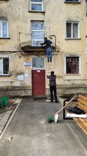 В многоквартирных домах Керчи по согласованию с жителями управляющие компании ведут различные виды ремонтных работ