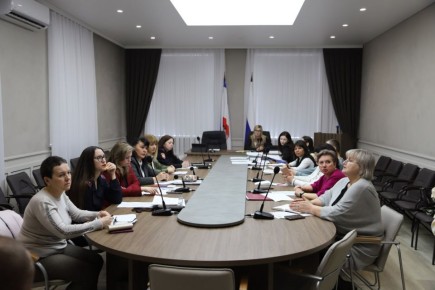 Анжелика Ястребова: В администрации Бахчисарайского района состоялось очередное заседание Комиссии по делам несовершеннолетних и защите их прав