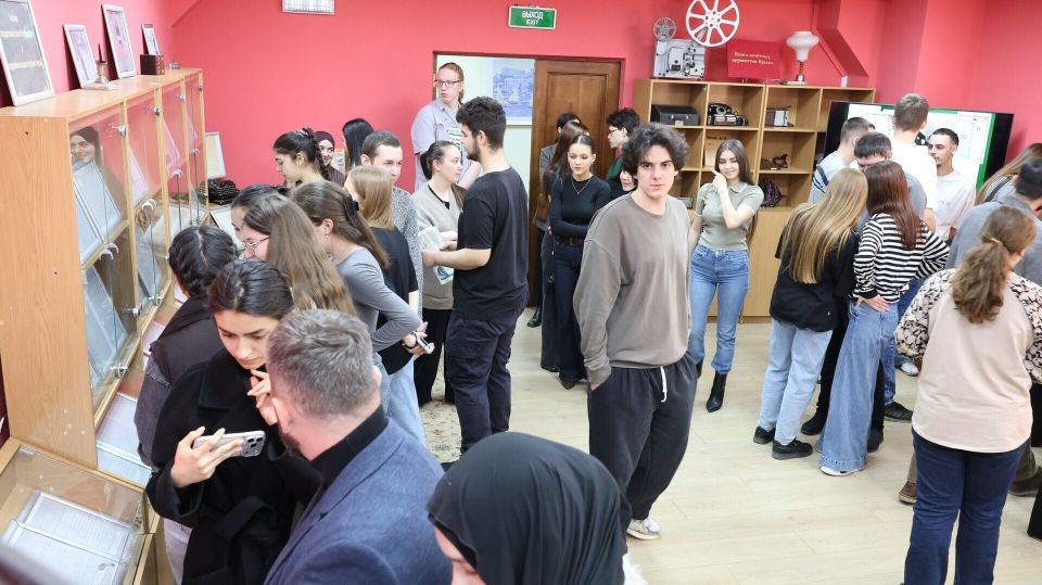 В Госкомархиве представлена выставка к 175-летию Исмаила Гаспринского