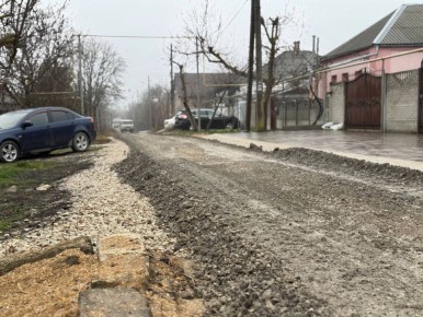 Олег Каторгин: Керченское подразделение АО «Крымавтодор» ведёт работы по выравниванию грунтовых дорог