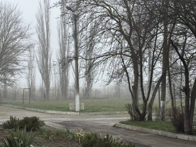 В Нижнегорском районе после вмешательства прокуратуры установлено периметральное ограждение школы