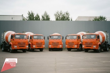 Крымское предприятие получило 5 новых автобетоносмесителей по программе льготного лизинга