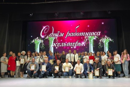 В Нижнегорском районе состоялось торжественное мероприятие, посвященное Дню работника культуры
