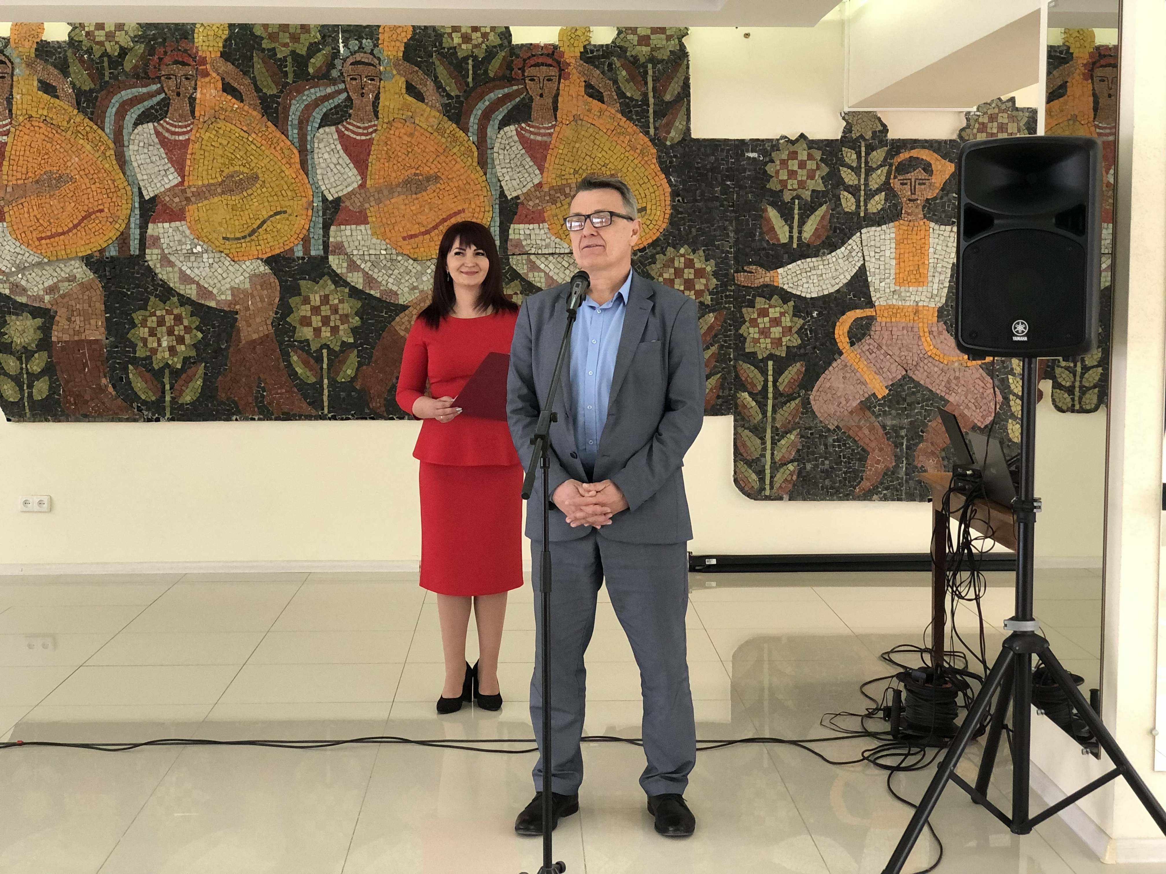 Вручили заслуженные награды сотрудникам сферы культуры Вручили заслуженные награды сотрудникам сферы культуры