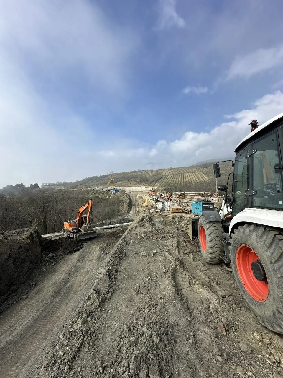 Продолжаем осмотр строящихся объектов на ЮБК Продолжаем осмотр строящихся объектов на ЮБК