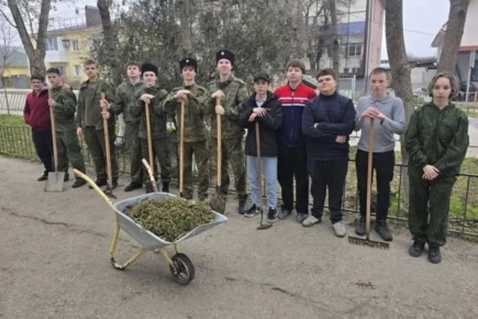 В Джанкое дали старт весенним традиционным субботникам