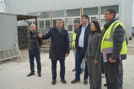 Анушаван Агаджанян посетил предприятие по производству строительных материалов