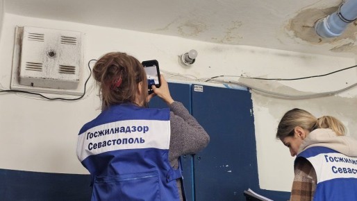 В Севастополе усилят контроль за состоянием крыш после жалоб на протечки